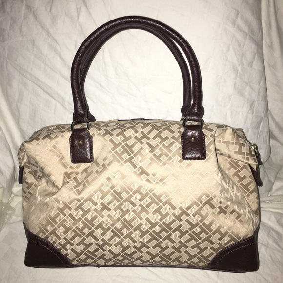 Tommy Hilfiger Beige Signature Bag - Picture 2 of 7
